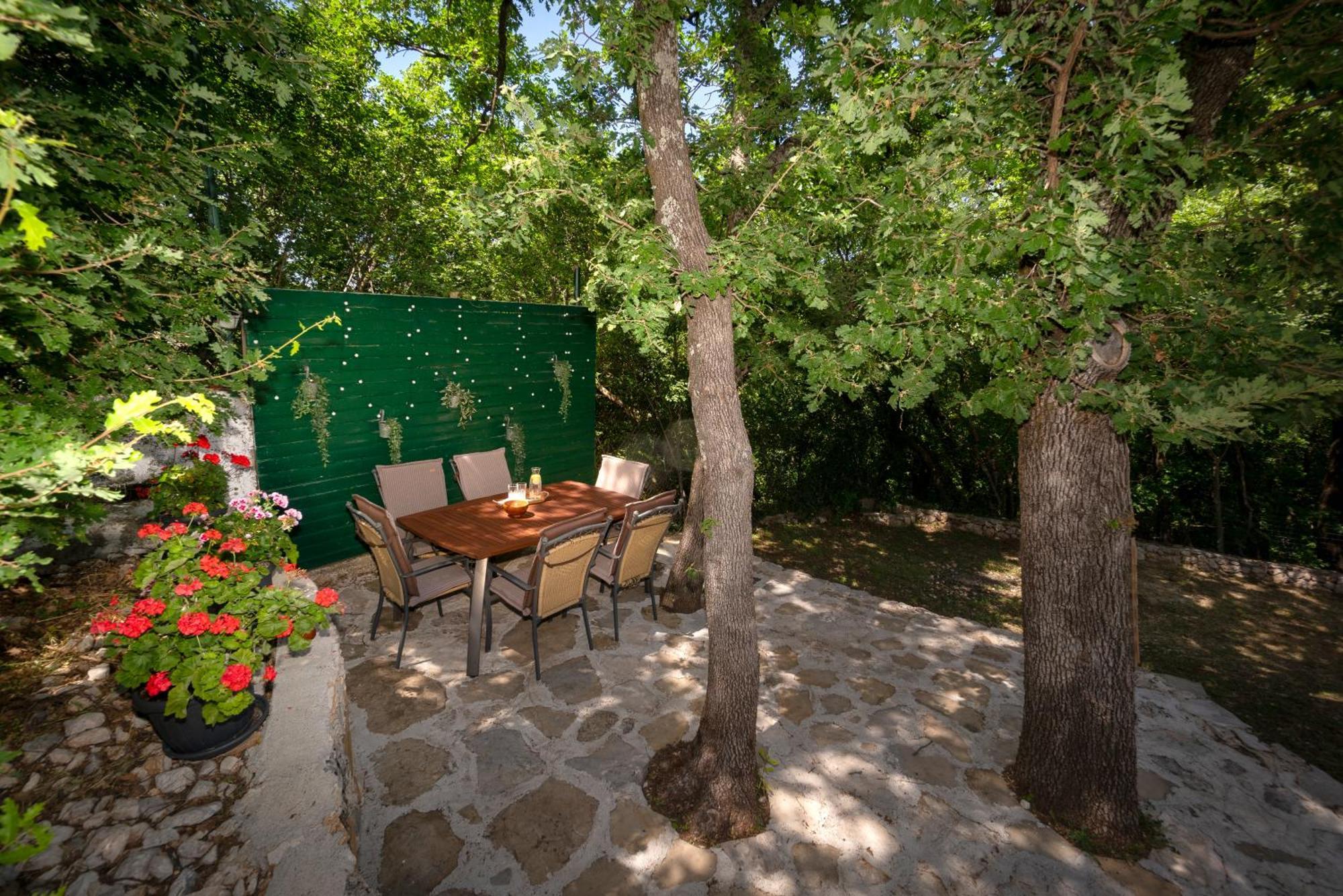 אומיס Apartments Srdanovic מראה חיצוני תמונה