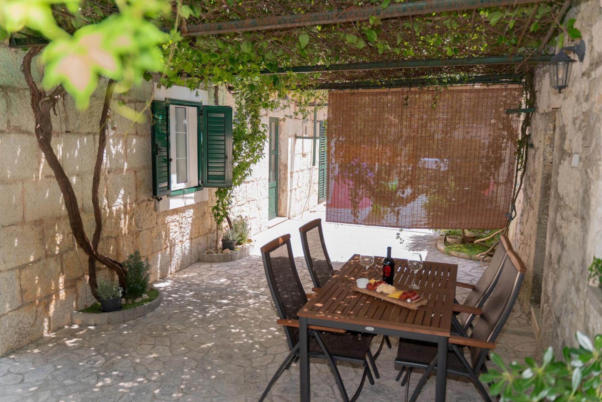 אומיס Apartments Srdanovic מראה חיצוני תמונה