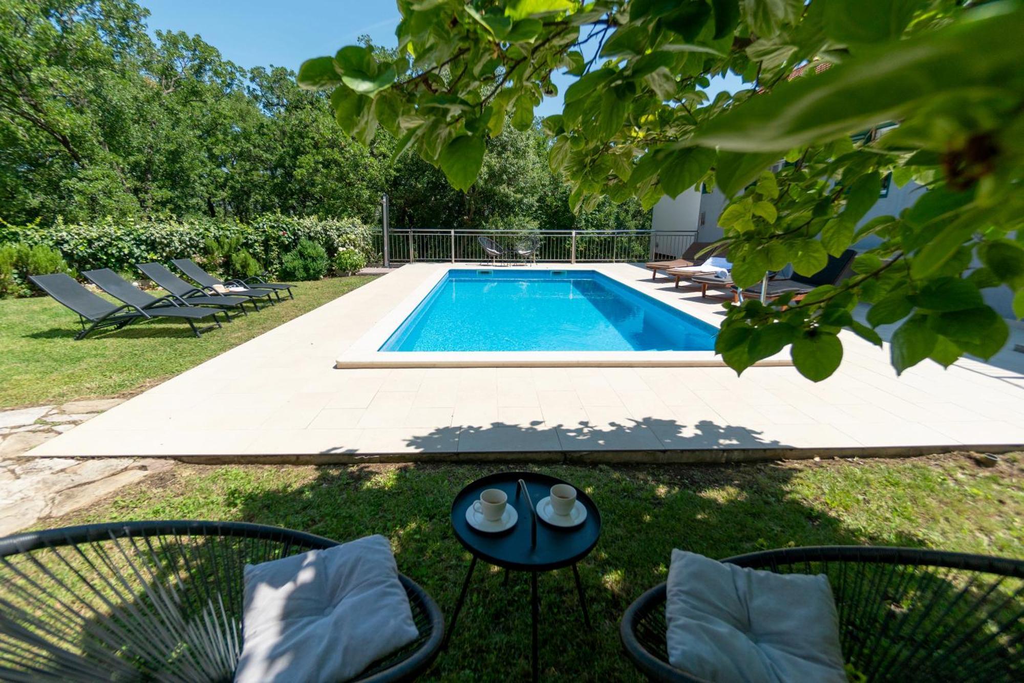 אומיס Apartments Srdanovic מראה חיצוני תמונה