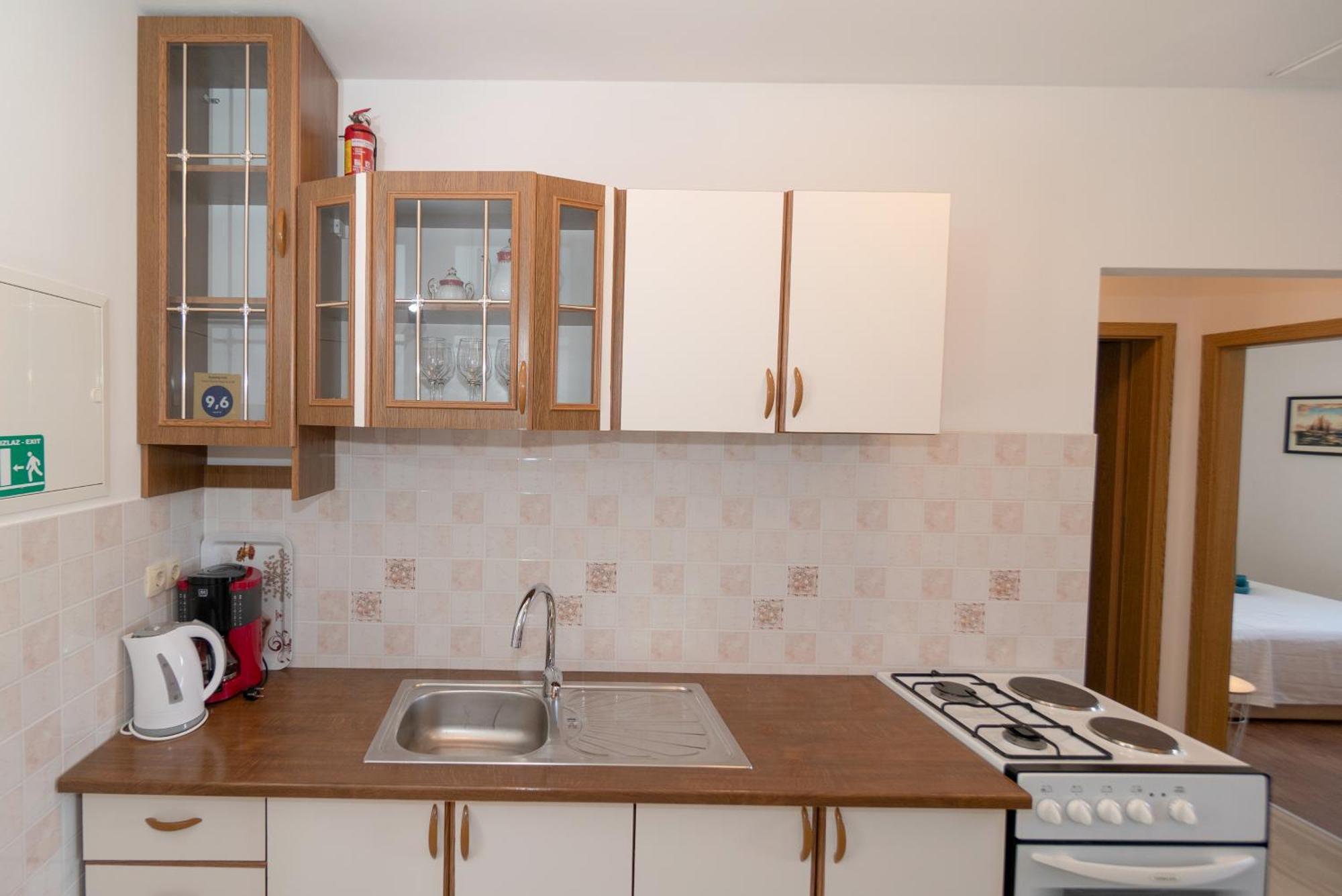 אומיס Apartments Srdanovic מראה חיצוני תמונה